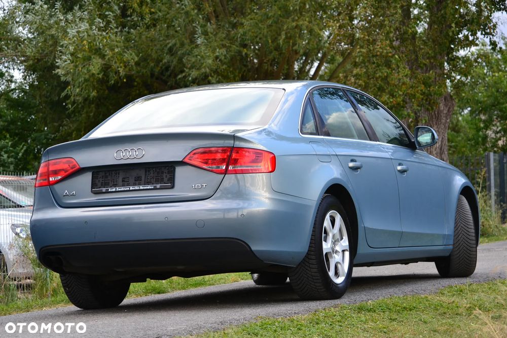 Audi A4 ver-1-8-tfsi-attraction - 6