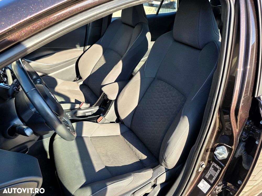 Toyota Corolla 1.8 Business Edition - 16