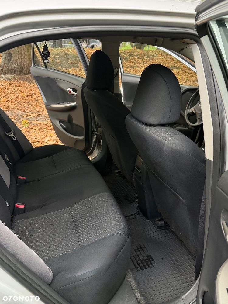 Toyota Corolla - 8