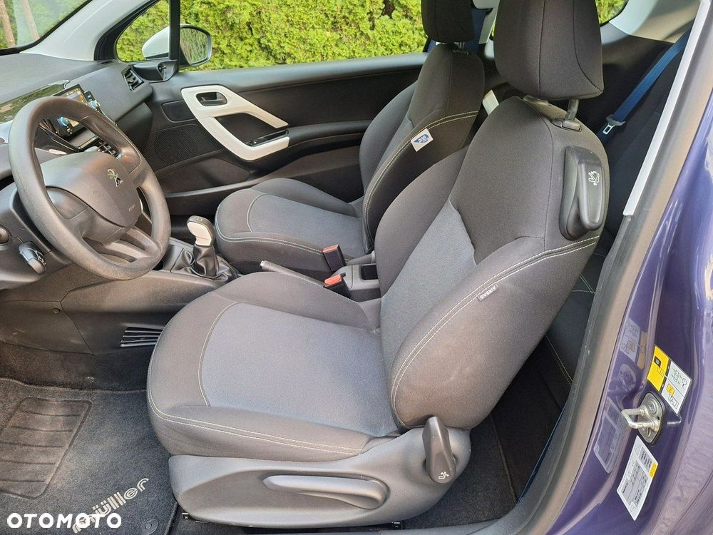 Peugeot 208 - 9