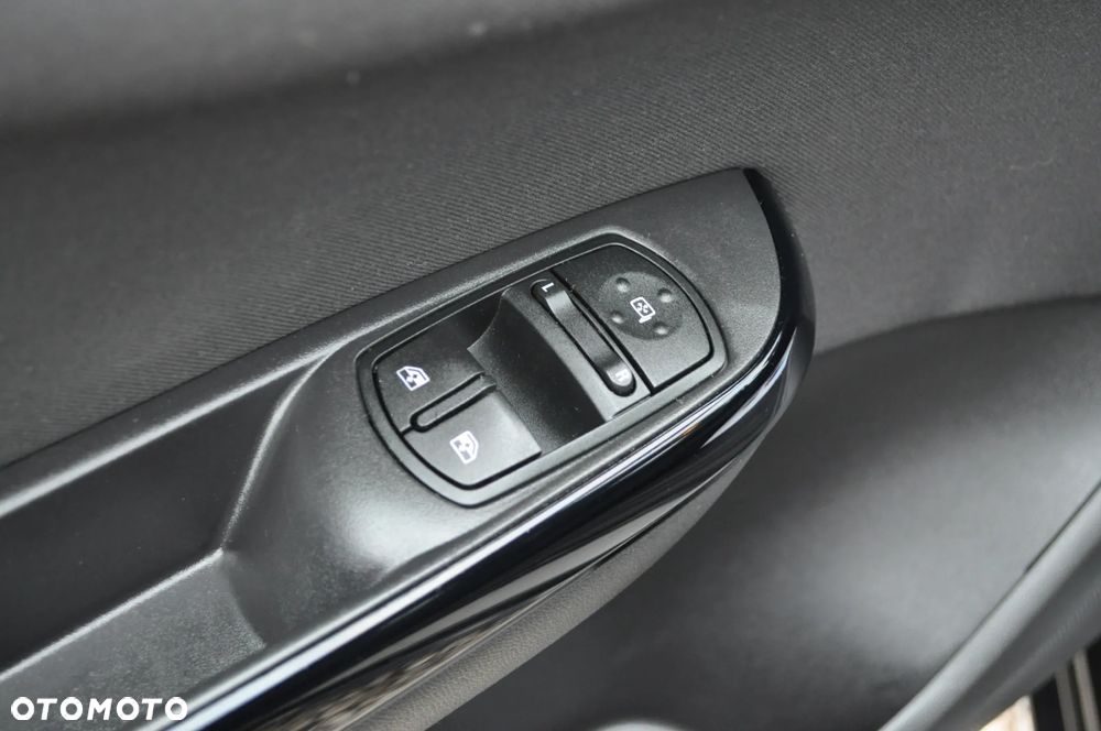 Opel Corsa 1.4 Color Edition - 19