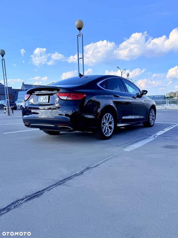 Chrysler 200 - 6