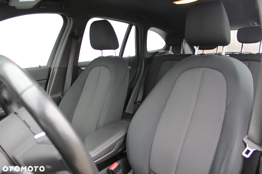 BMW X1 sDrive18i Advantage - 19