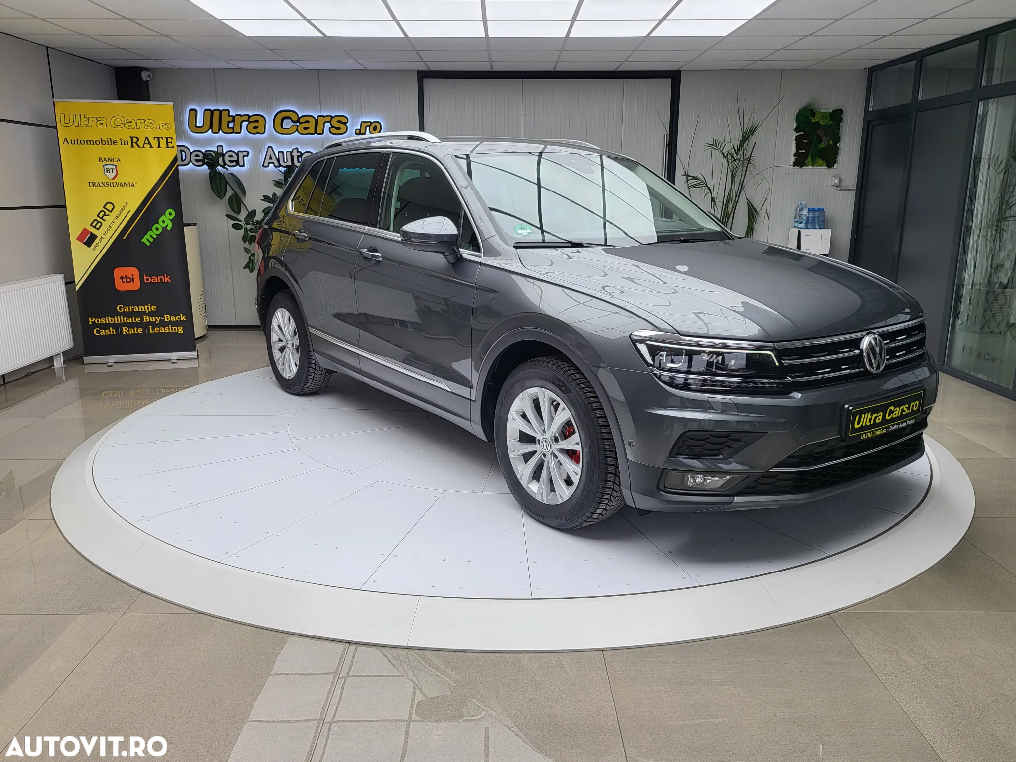 Volkswagen Tiguan 2.0 TDI DSG Elegance - 8