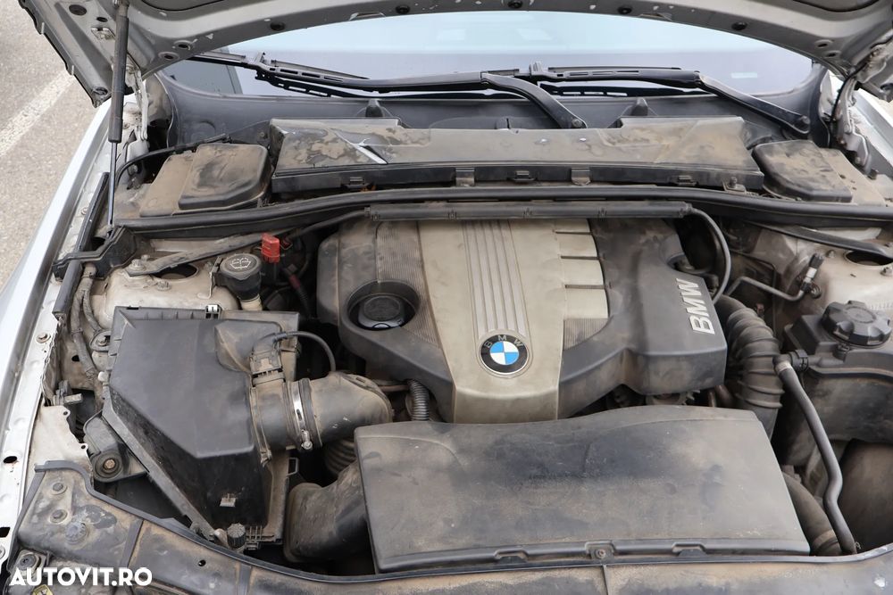 BMW Seria 3 320d - 29