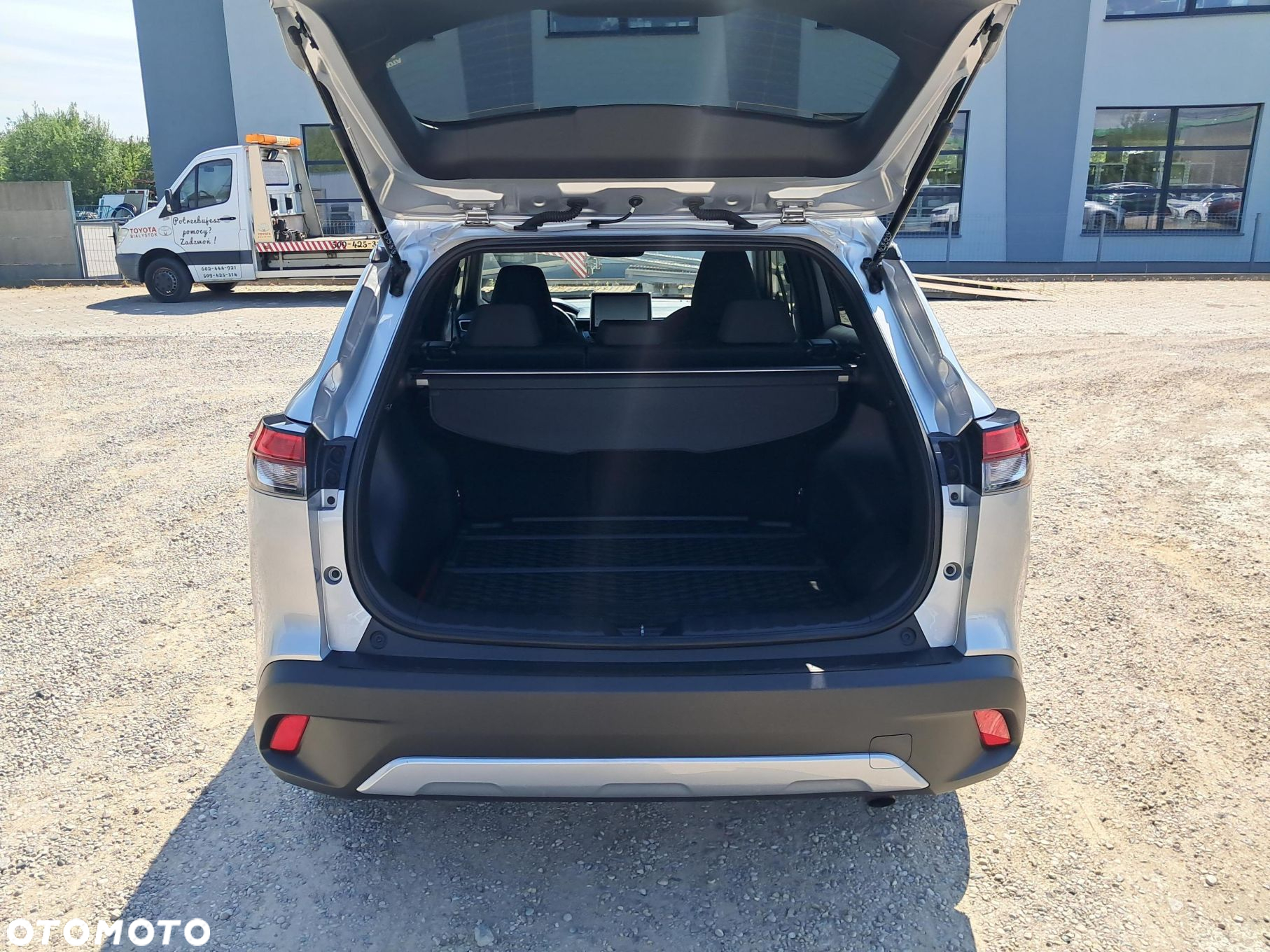 Toyota Corolla Cross 2.0 Hybrid Style AWD - 12