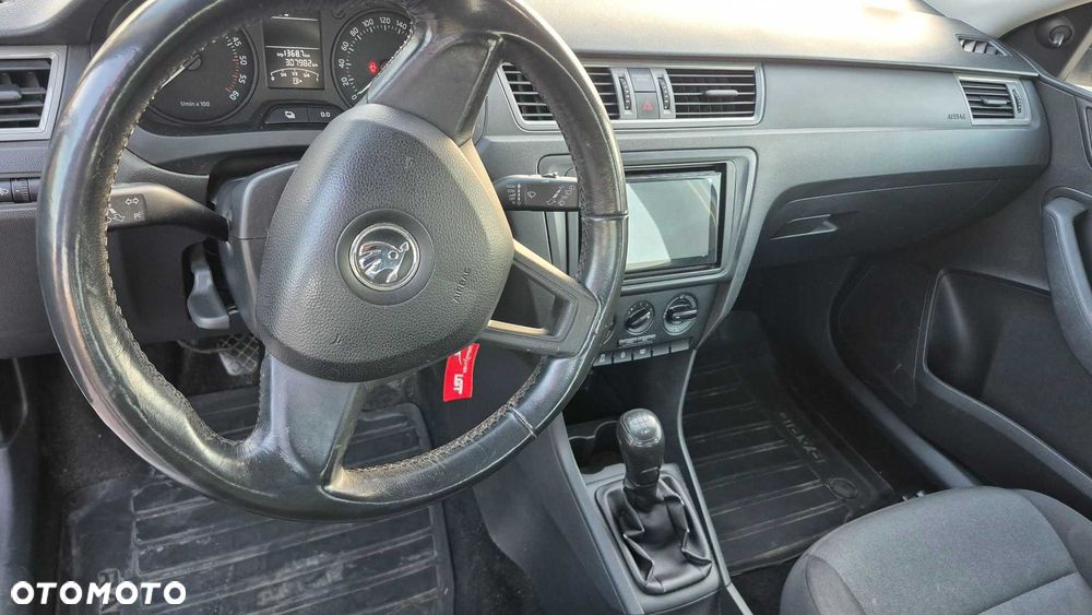 Skoda RAPID - 6