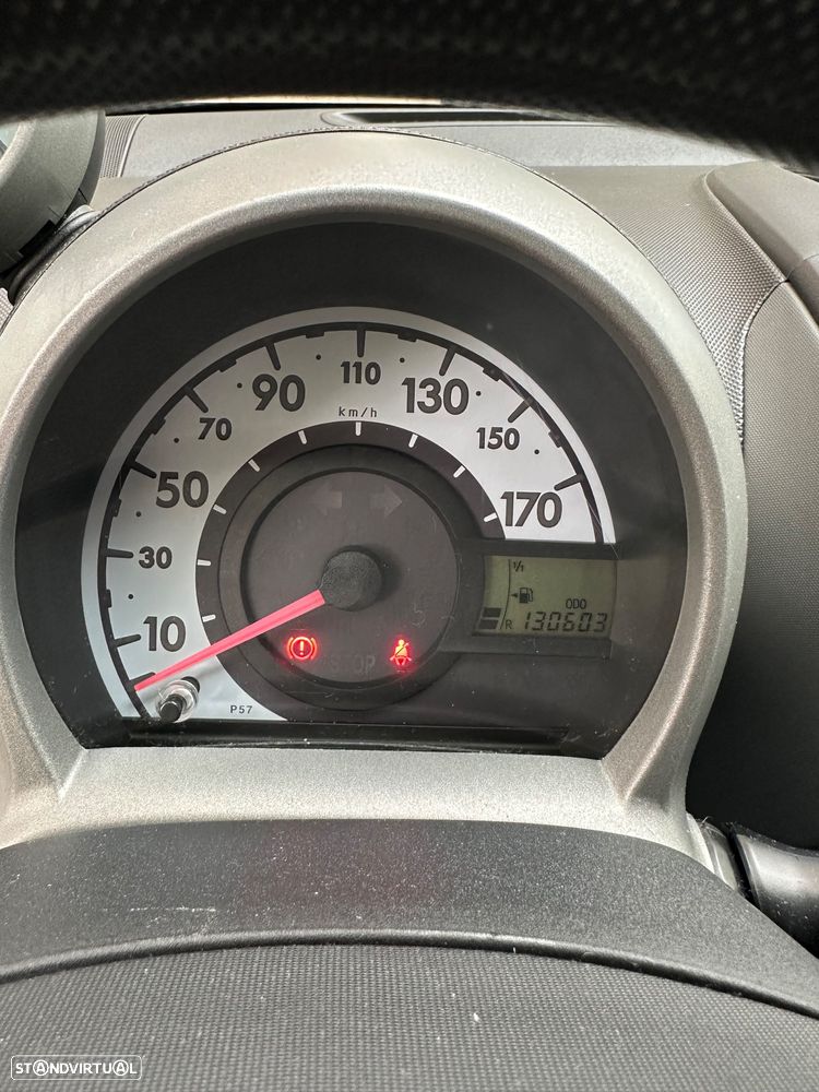 Peugeot 107 1.0 Urban - 4