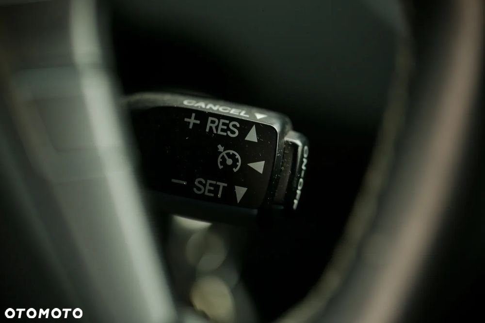 Toyota Hilux 3.0 D-4D Adventure - 23