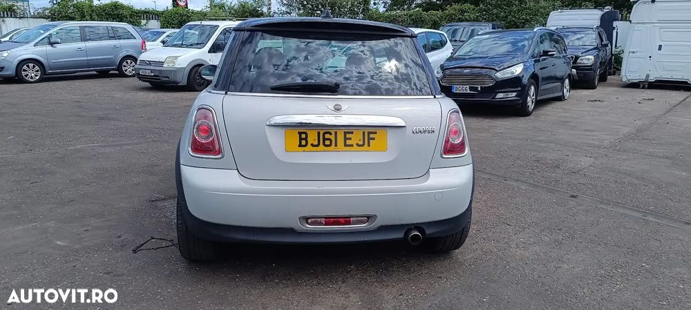 Dezmembrari / Dezmembrez Mini Cooper R56 motor 1.6 N16B16M0 cutie viteze manuală 6 trepte cod culoare WHITE SILVER METALLIC (A62) - 8