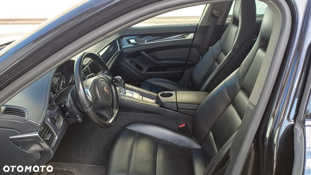 Porsche Panamera 4 - 7