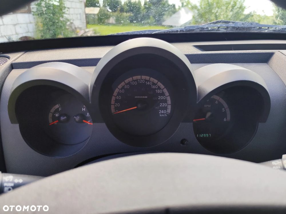 Dodge Nitro 2.8 CRD SE - 5