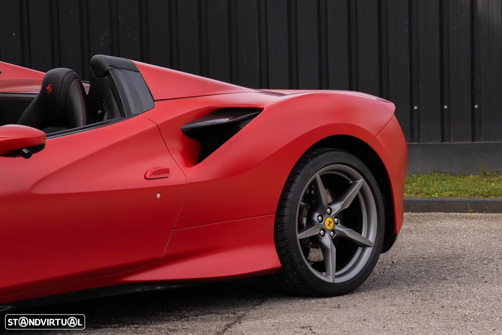 Ferrari F8 Tributo Standard - 24