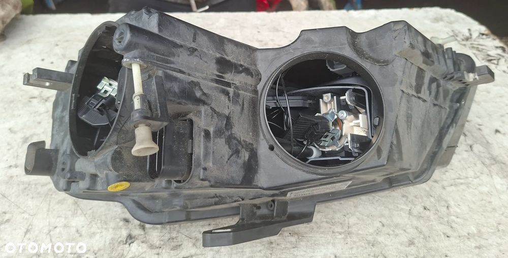 AUDI A3 8P 3D HB 08r LAMPA PRAWA PRAWY PRZÓD PRZEDNIA 8P0941004BL - 3