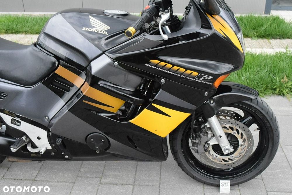 Honda CBR - 8
