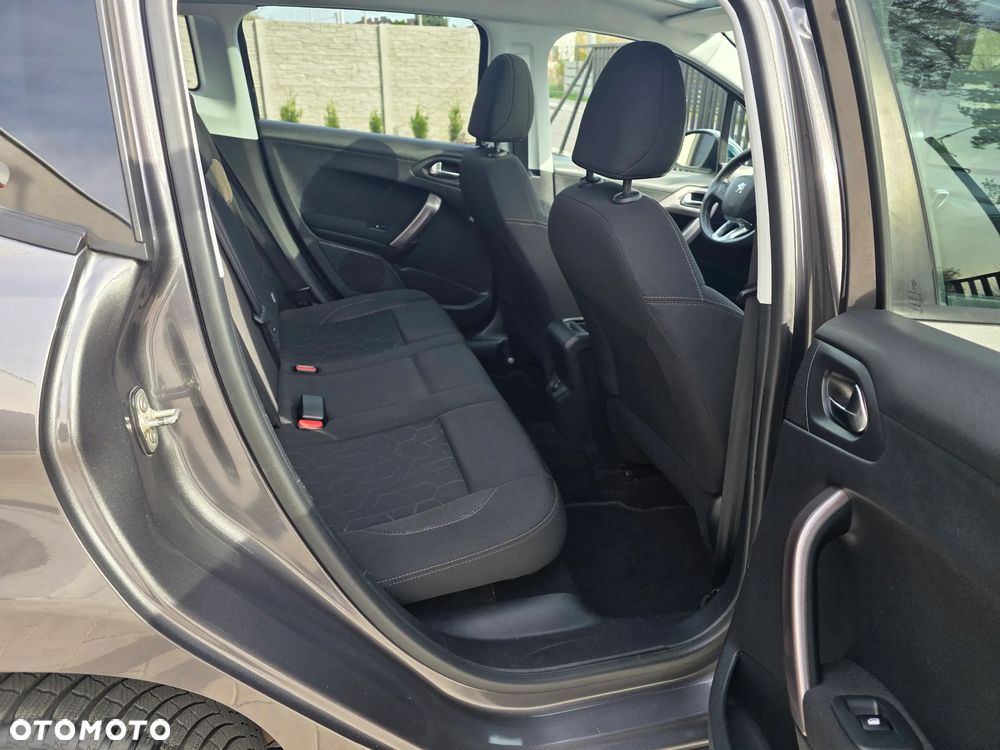Peugeot 2008 PureTech 110 Style - 11