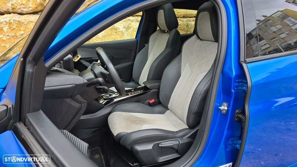 Peugeot e-208 GT - 46