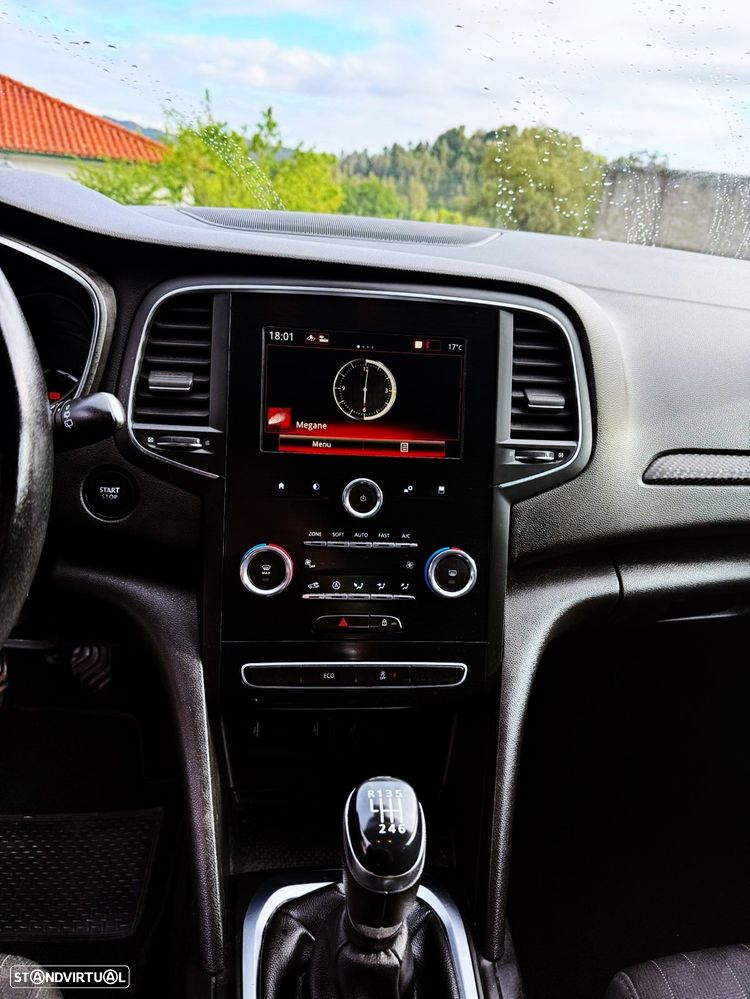 Renault Mégane 1.5 Blue dCi Limited - 9