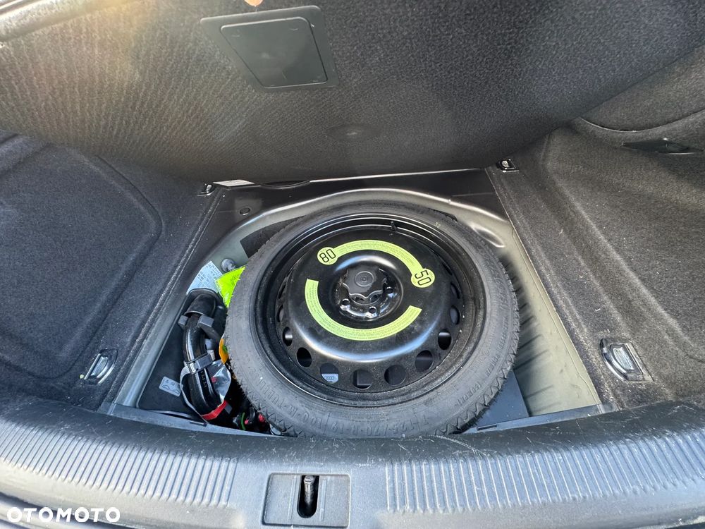 Audi A4 Limousine - 8