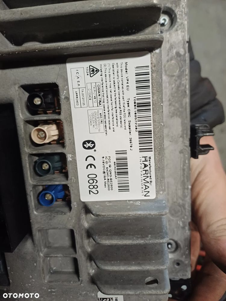 Wyświetlacz cherokee KL 68242385AF nawigacja Harman - 2