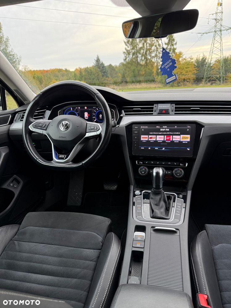 Volkswagen Passat - 21