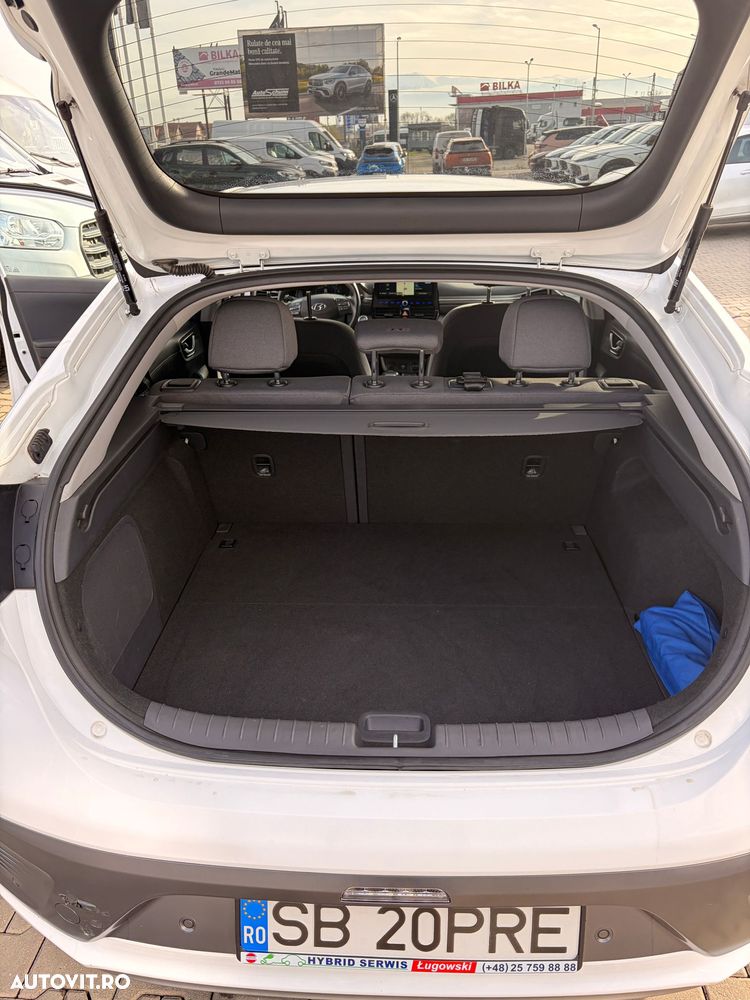 Hyundai IONIQ - 10