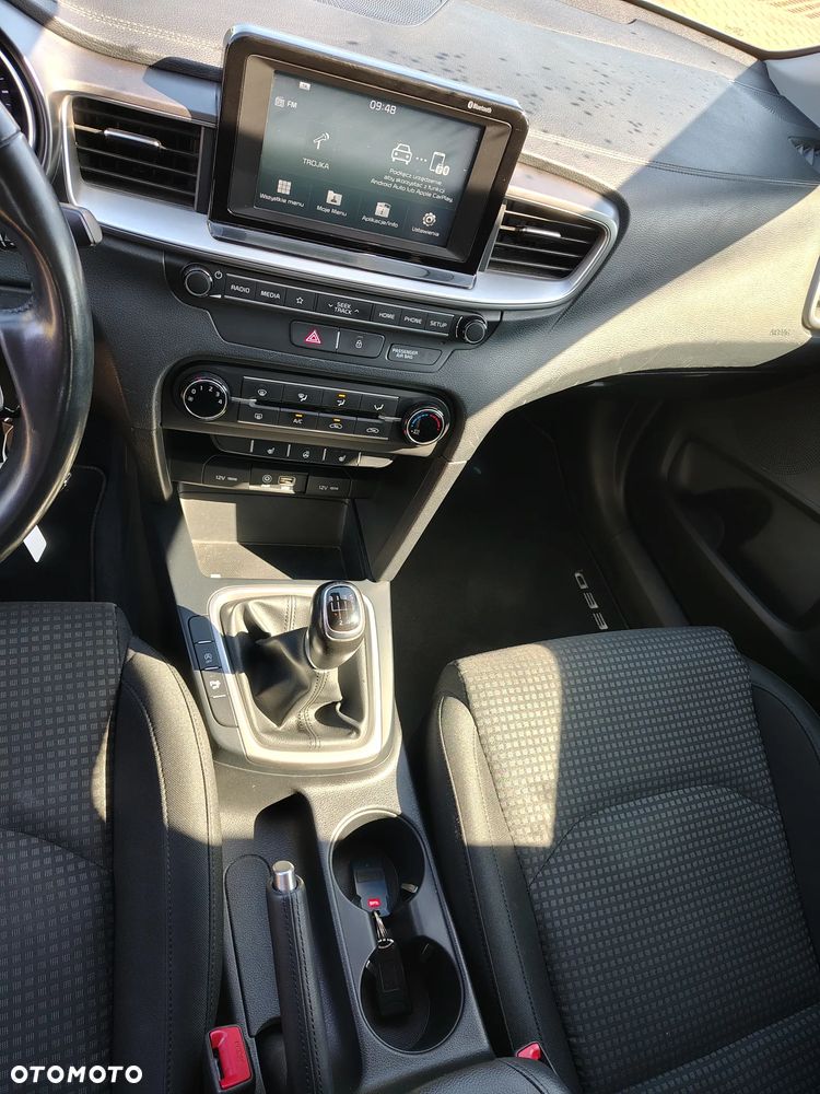 Kia Ceed 1.0 T-GDI ISG GT Line - 24