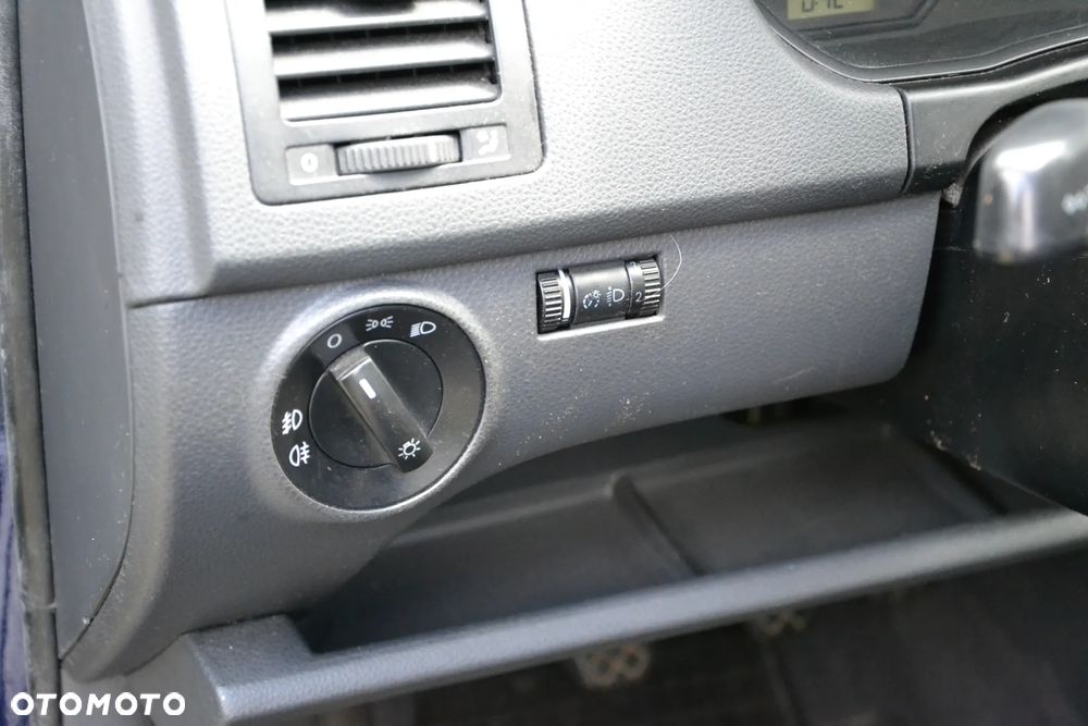 Volkswagen Polo 1.4 Comfortline - 12
