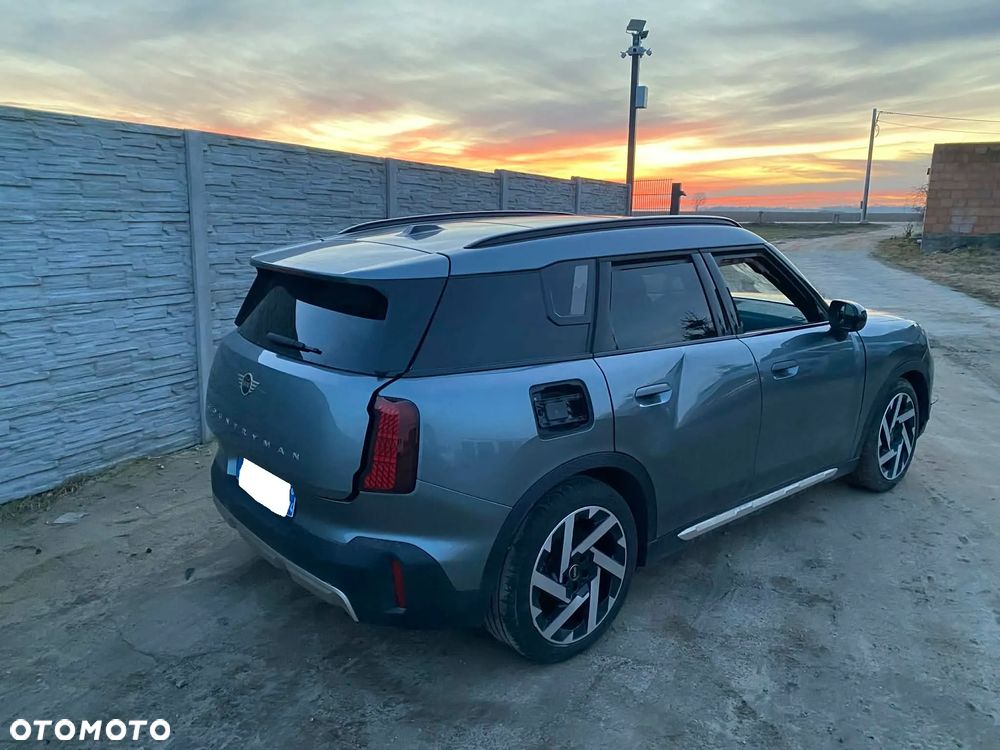 MINI Countryman E Essential Trim - 30