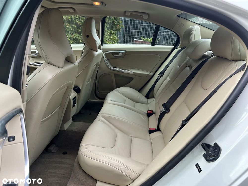 Volvo S60 2.5 T5 - 9