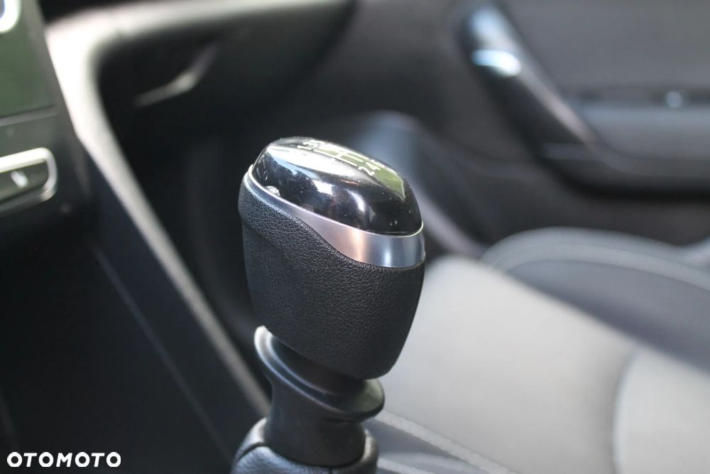 Renault Megane ENERGY TCe 130 LIMITED - 23