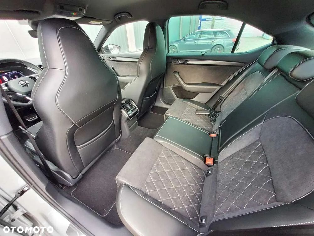 Skoda Superb 2.0 TSI 4x4 DSG SportLine - 6