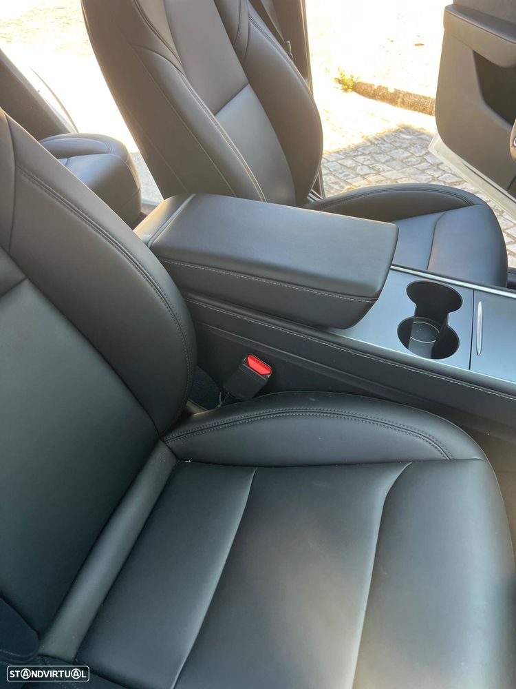 Tesla Model Y Long Range Dual Motor AWD - 15