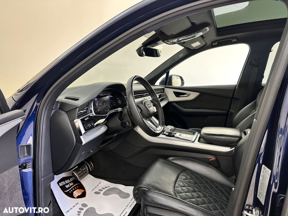 Audi Q7 - 12