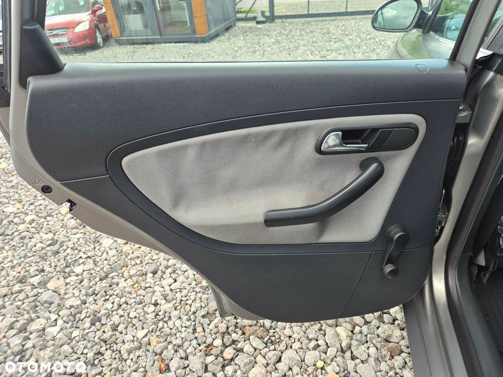 Seat Ibiza 1.4 16V Stylance - 9