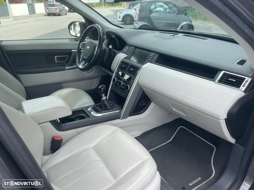 Land Rover Discovery Sport 2.0 TD4 HSE Luxury - 24