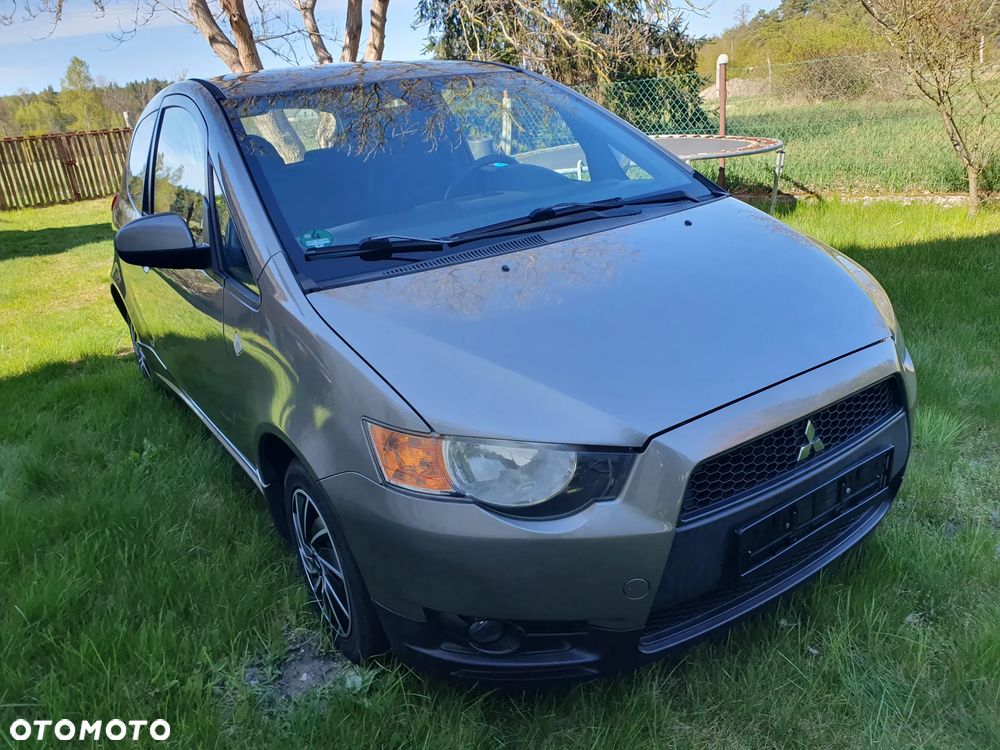 Mitsubishi Colt - 1