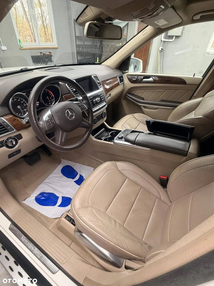 Mercedes-Benz GL 500 4-Matic - 11