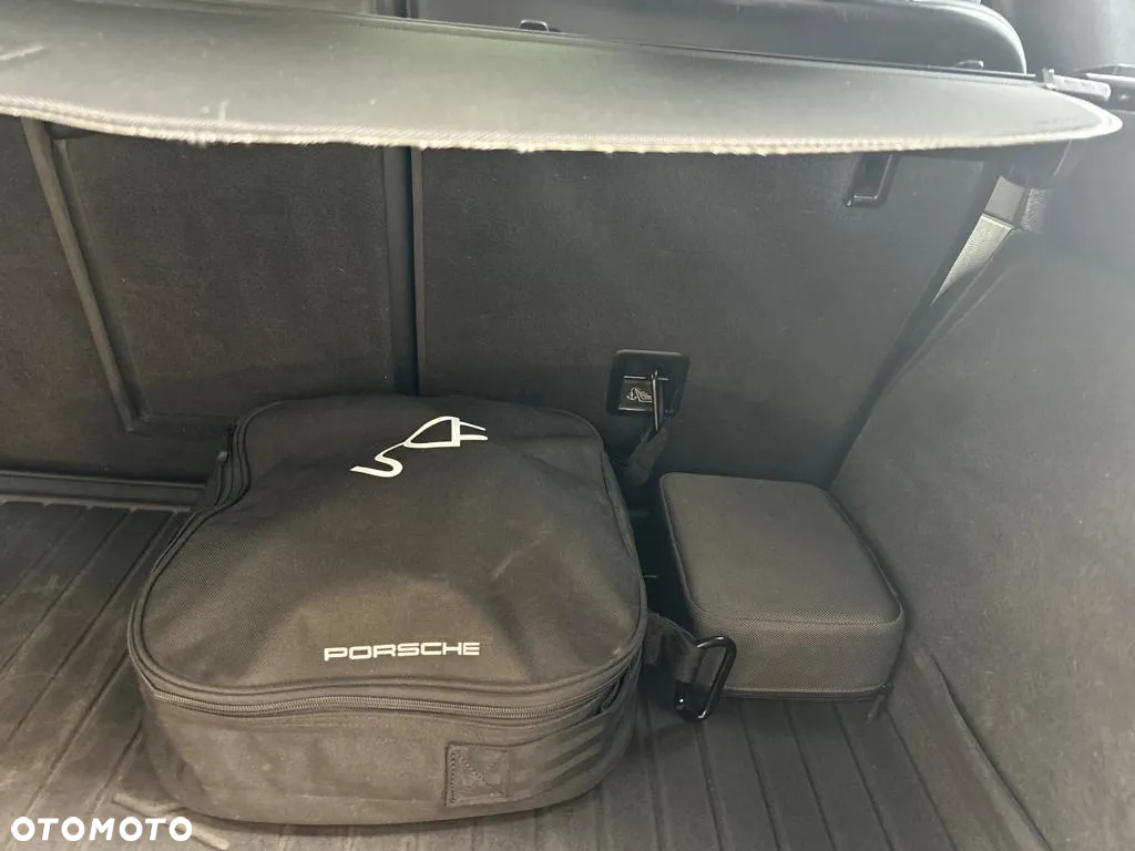 Porsche Cayenne S Hybrid Tiptronic S - 36