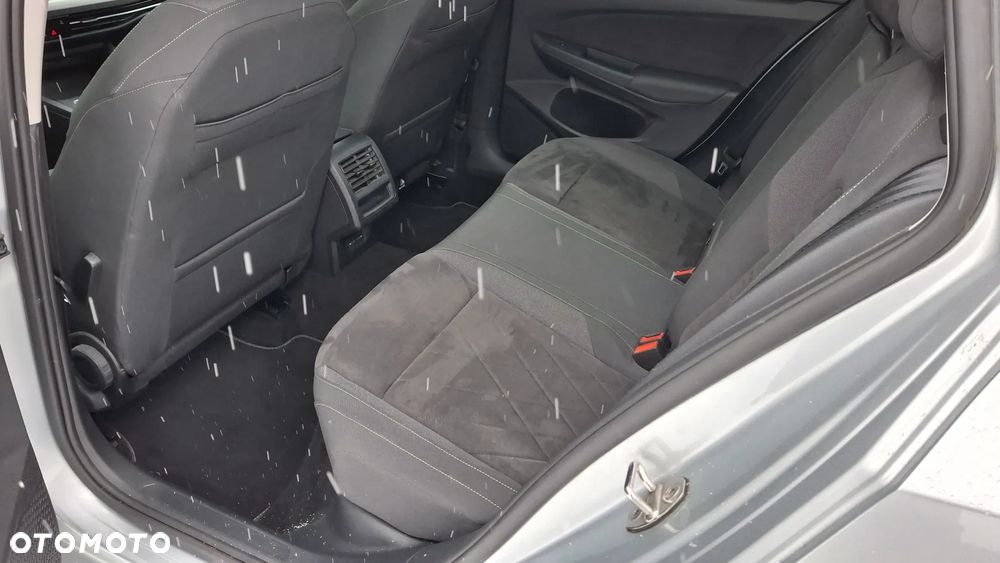 Volkswagen Golf Variant 2.0 TDI SCR DSG Life - 19