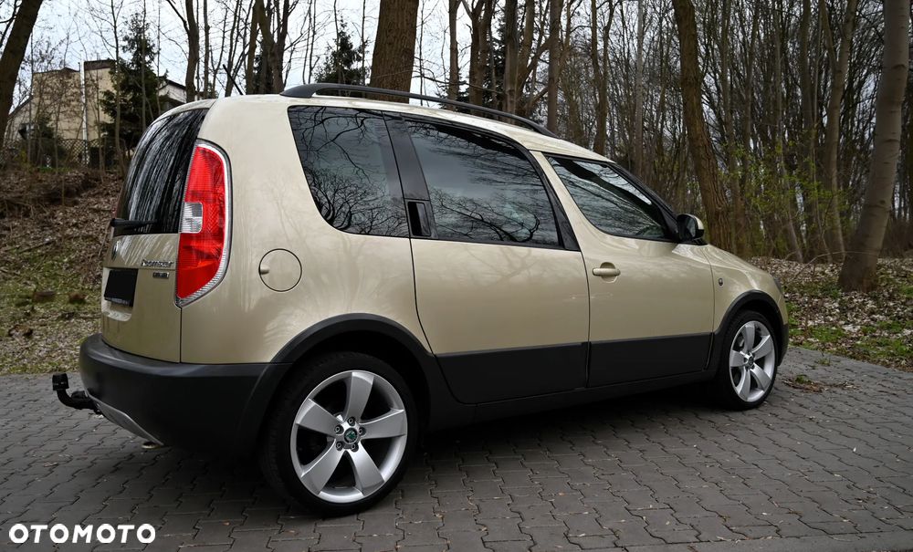 Skoda Roomster 1.2 TSI Scout PLUS EDITION - 21