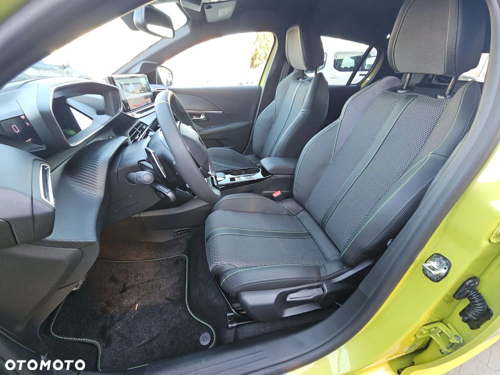Peugeot 208 - 7