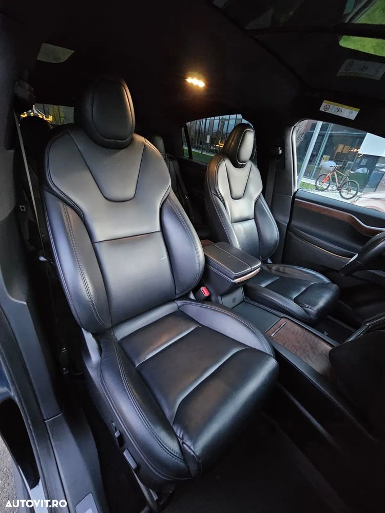 Tesla Model X Long Range - 17