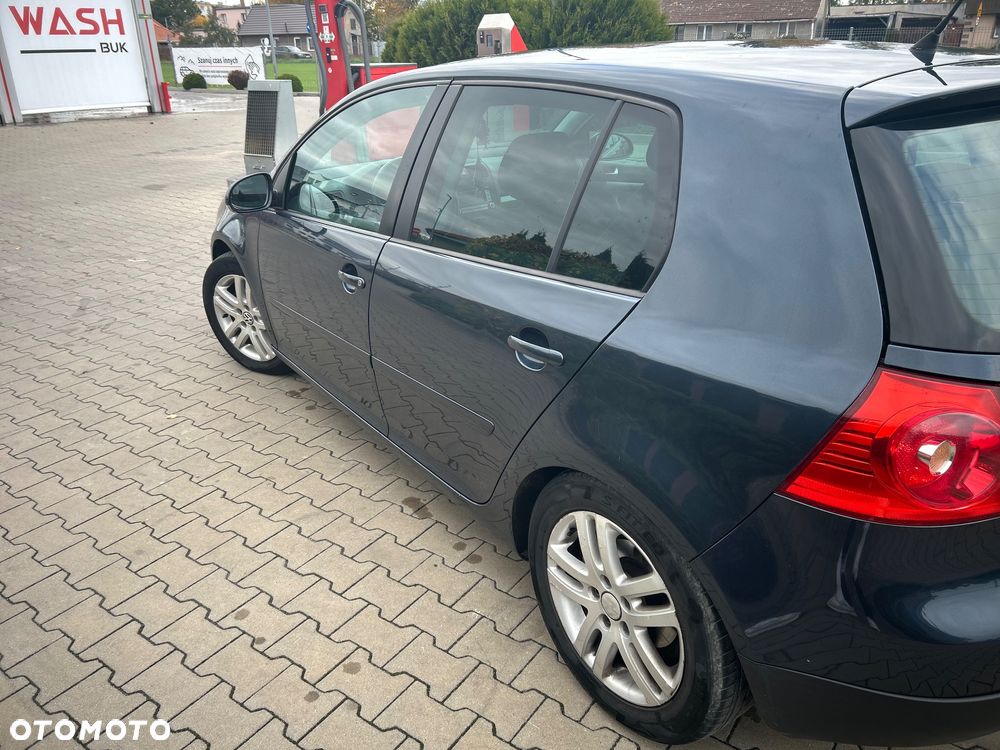 Volkswagen Golf V 1.6 FSI Comfortline - 3