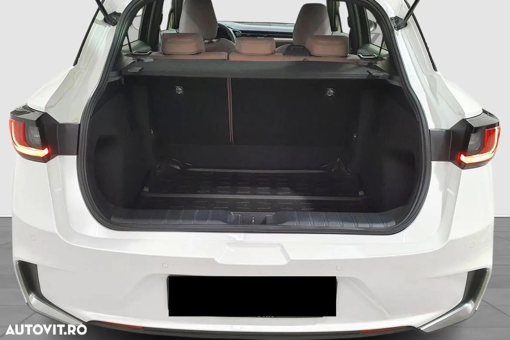 Lexus LBX FWD Elegant - 21