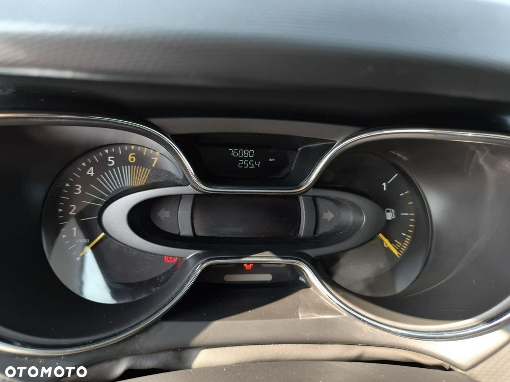 Renault Captur - 12