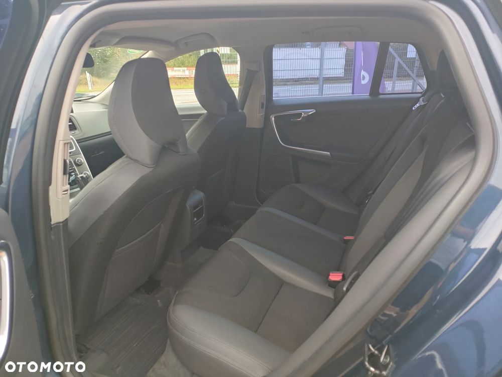 Volvo V60 D3 Geartronic Momentum - 22