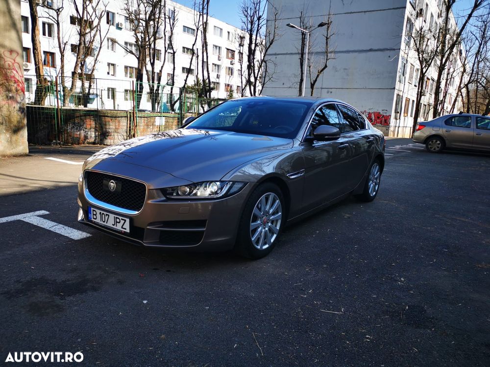 Jaguar XE 2.0 Portfolio - 1