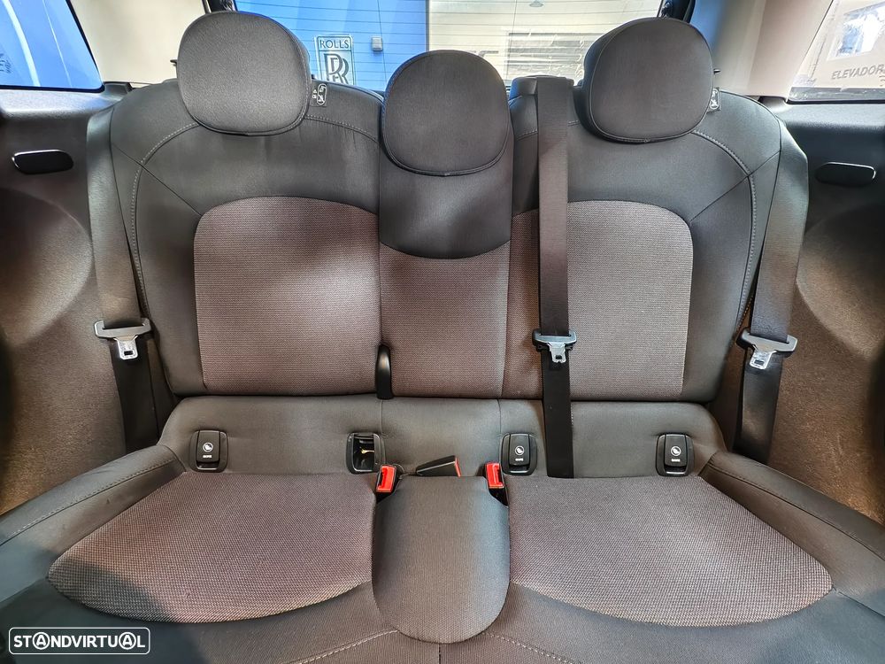 MINI 5 Portas Cooper D - 35