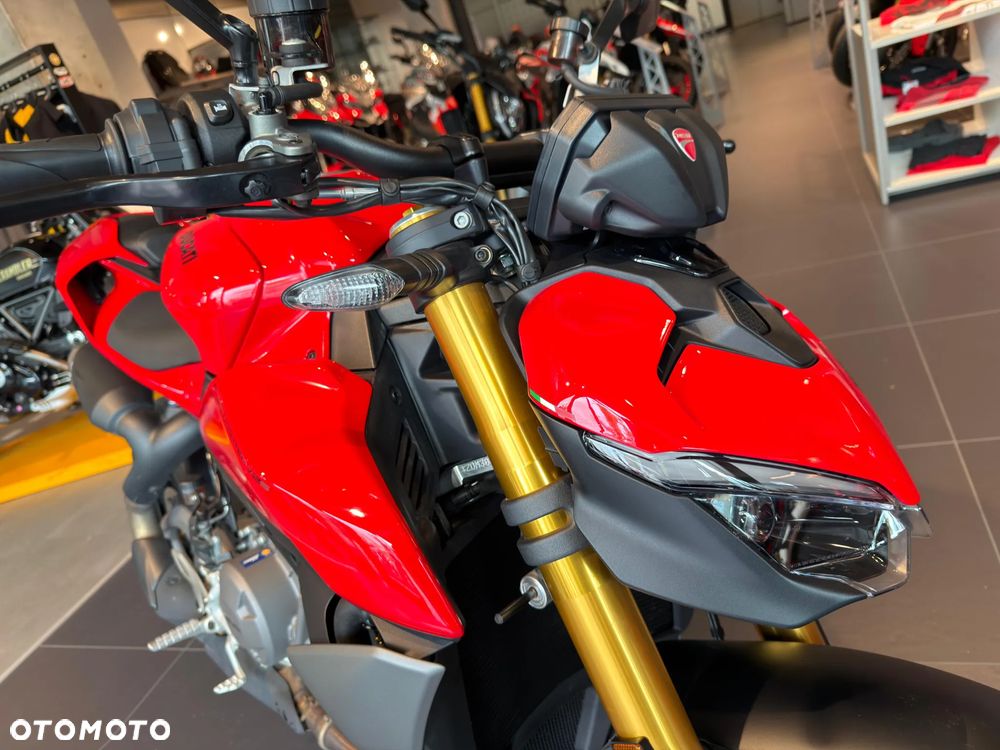 Ducati Streetfighter V2 - 13